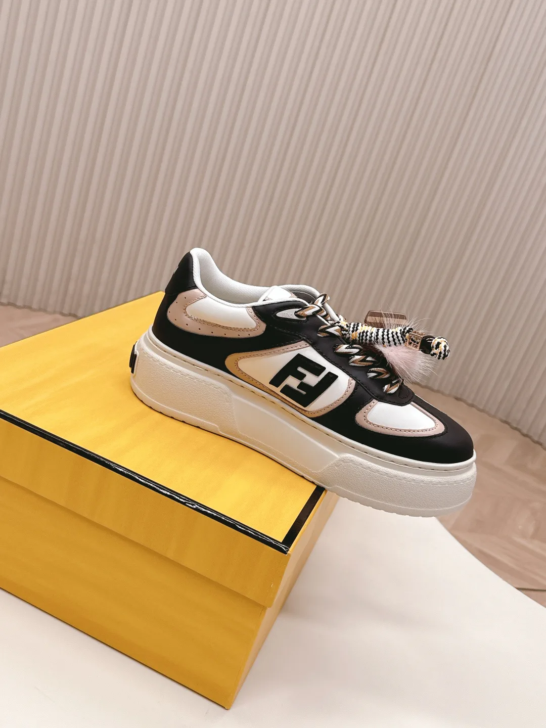 Кеды Женские Fendi 353124