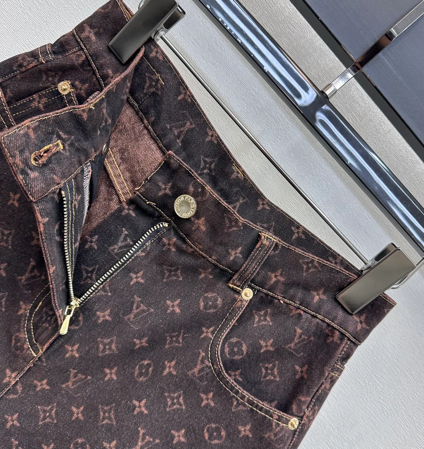 Шорты Женские Louis Vuitton 11682727