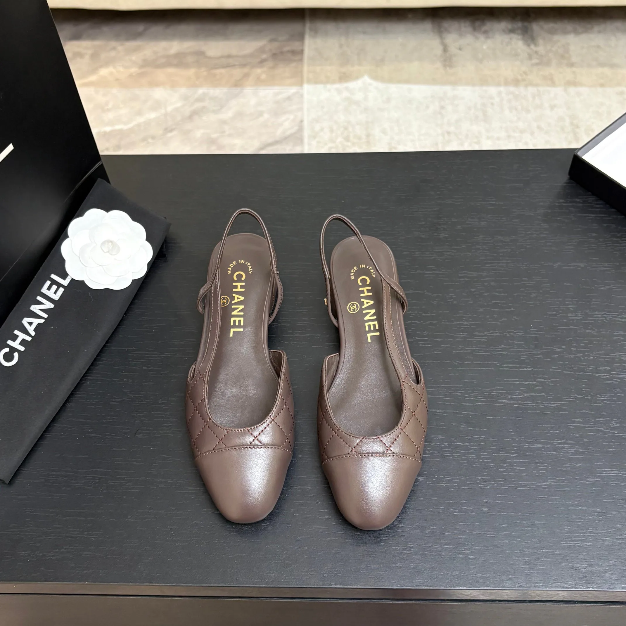 Босоножки Женские Chanel 17730814