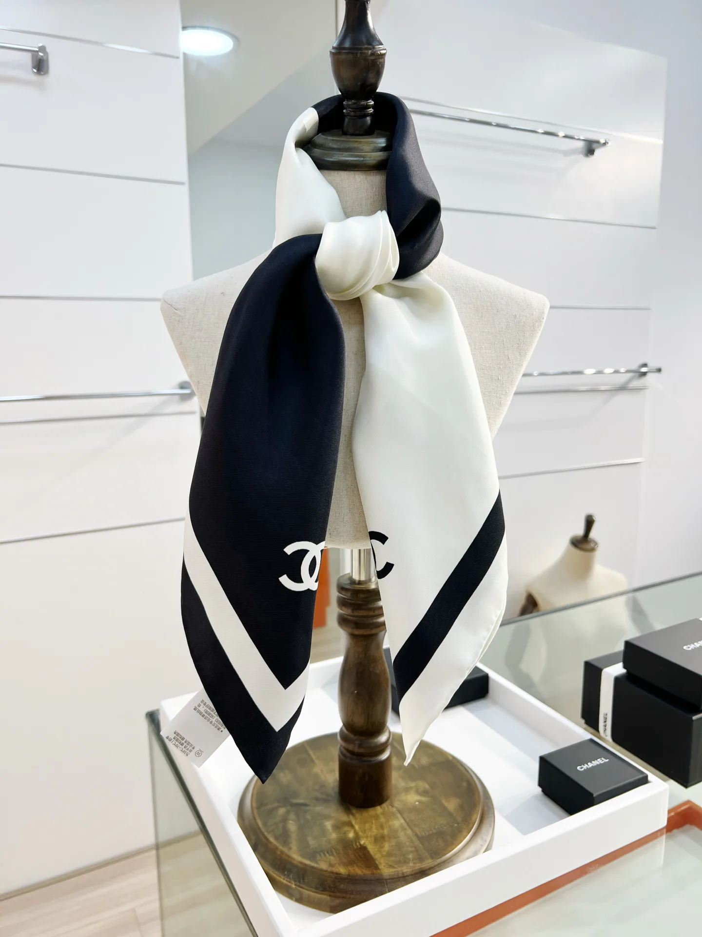 Платки Chanel 12679889