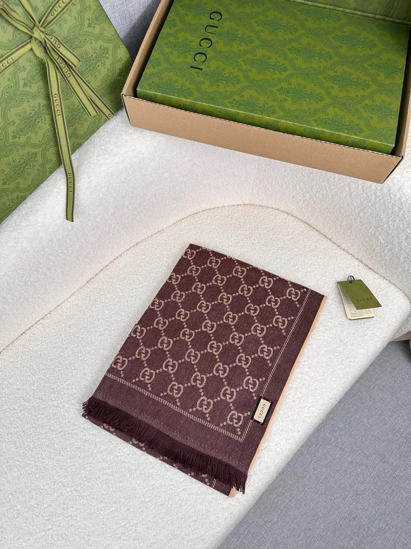 Шарфы Gucci 752749