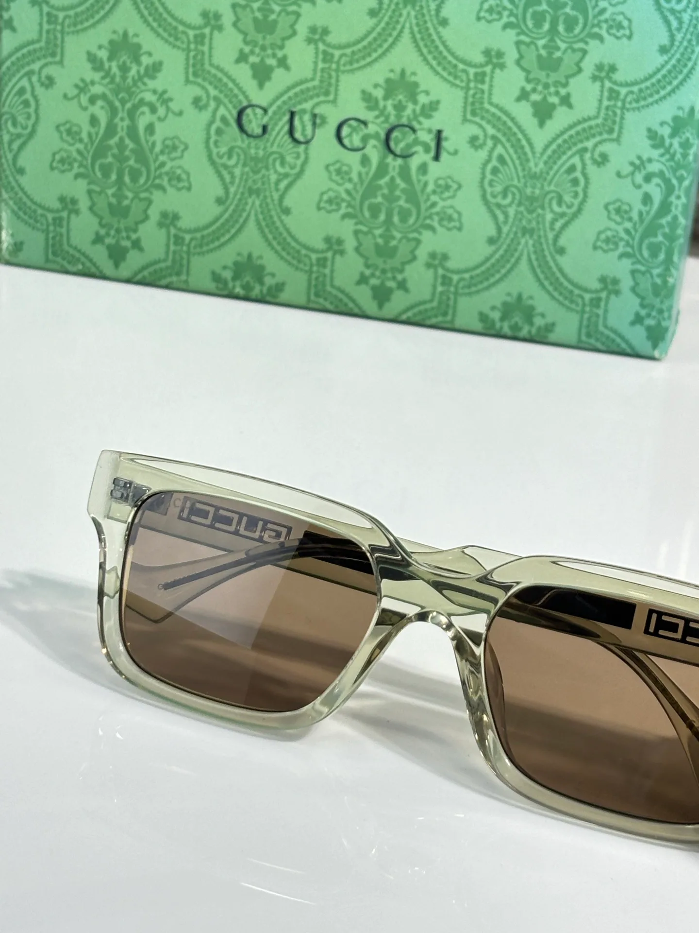 Очки Gucci 770075