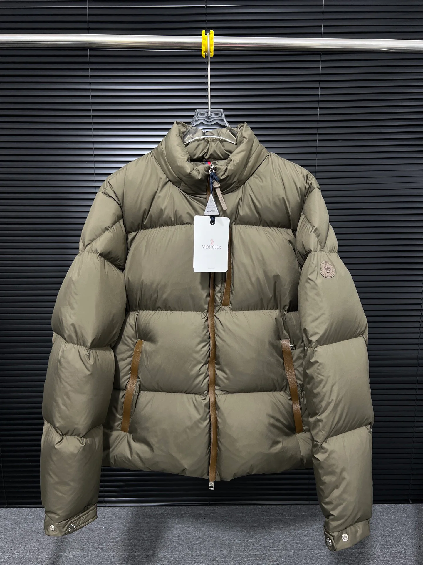 Куртки И Пуховики Женские Moncler 5380720