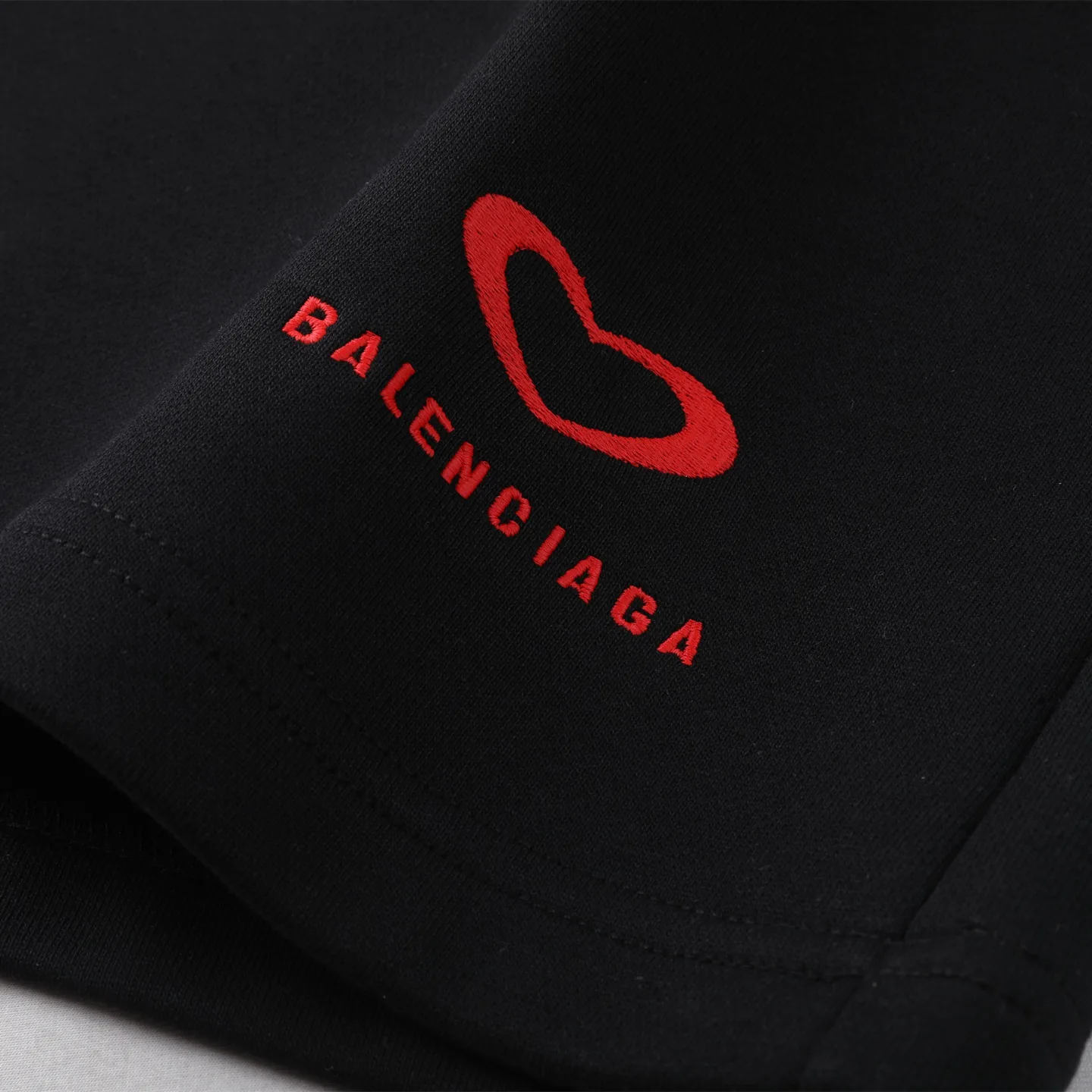 Шорты Женские Balenciaga 18190601