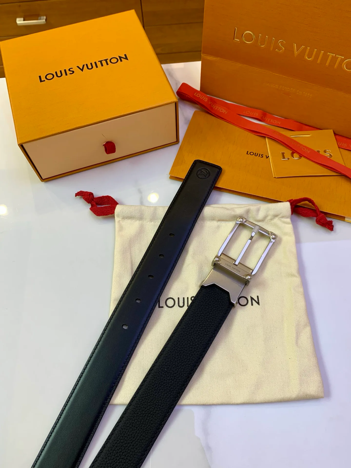 Ремни Louis Vuitton 17638920