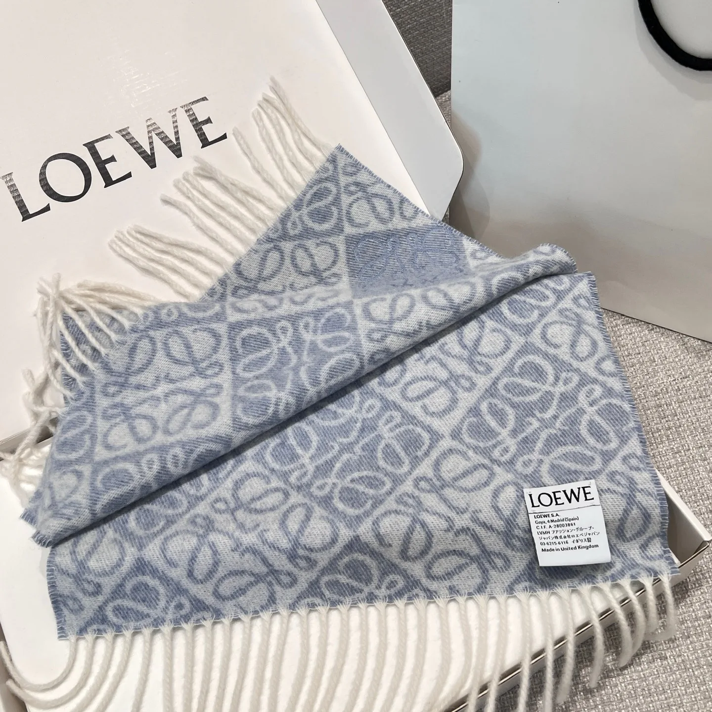 Шарфы Loewe 17991962