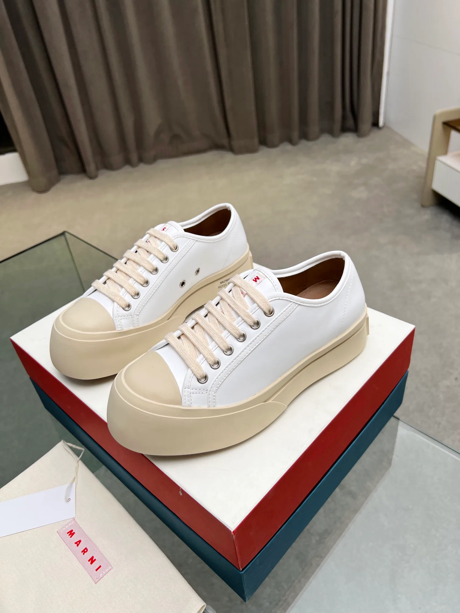 Кроссовки Женские Marni 18039748