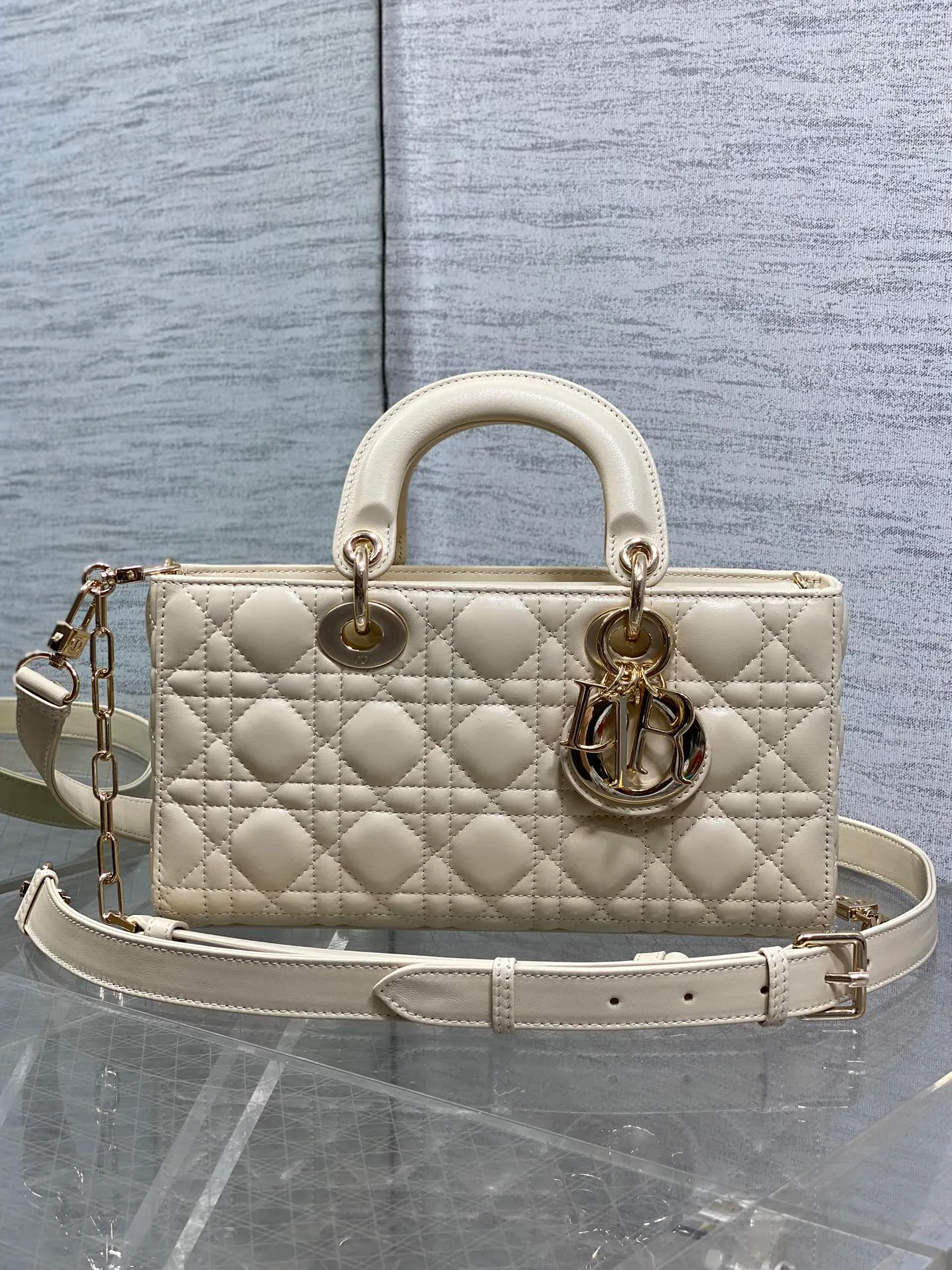 Классические Сумки Женские Christian Dior 12242734