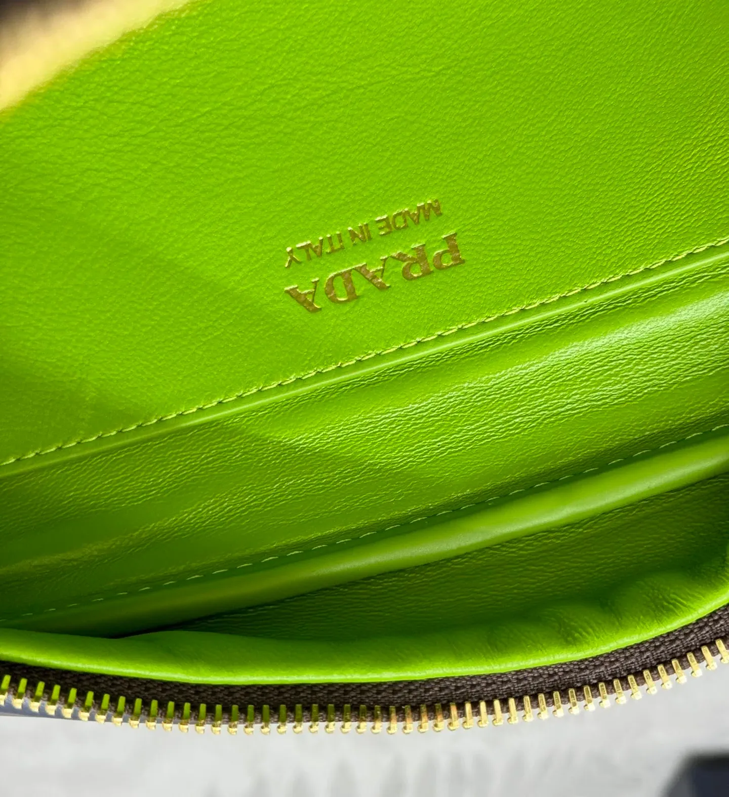 Классические Сумки Женские Prada 5029125