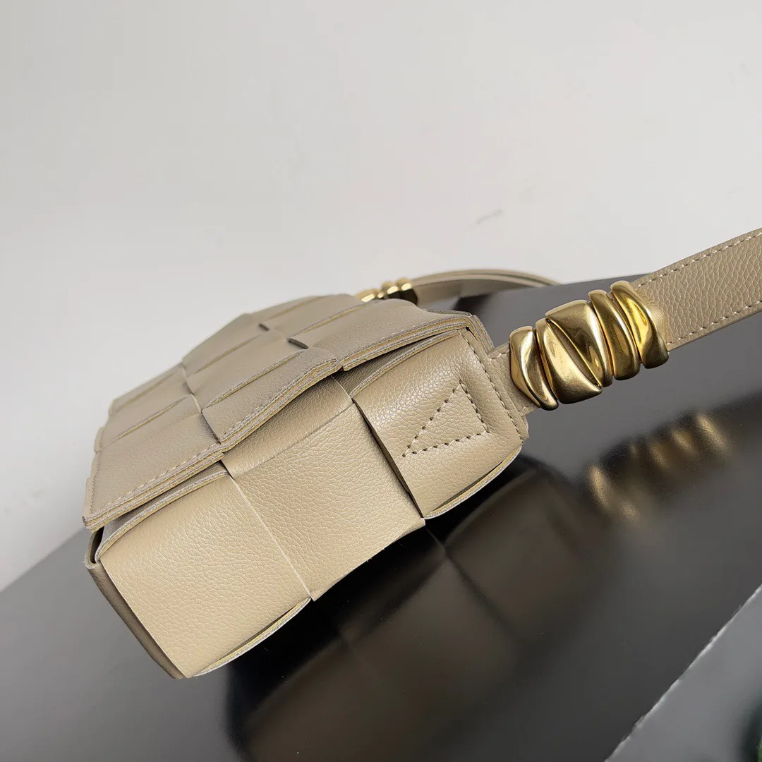Сумки На Ремне Женские Fendi 6089233