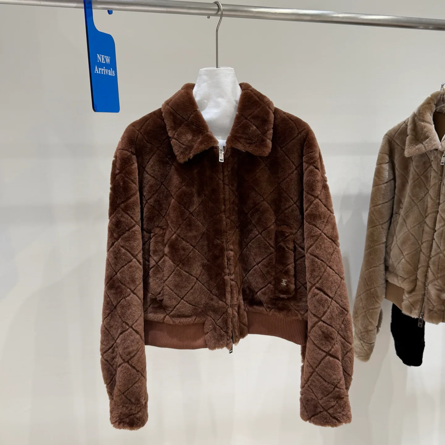 Кожаные Куртки И Дублёнки Женские Chanel 19217788