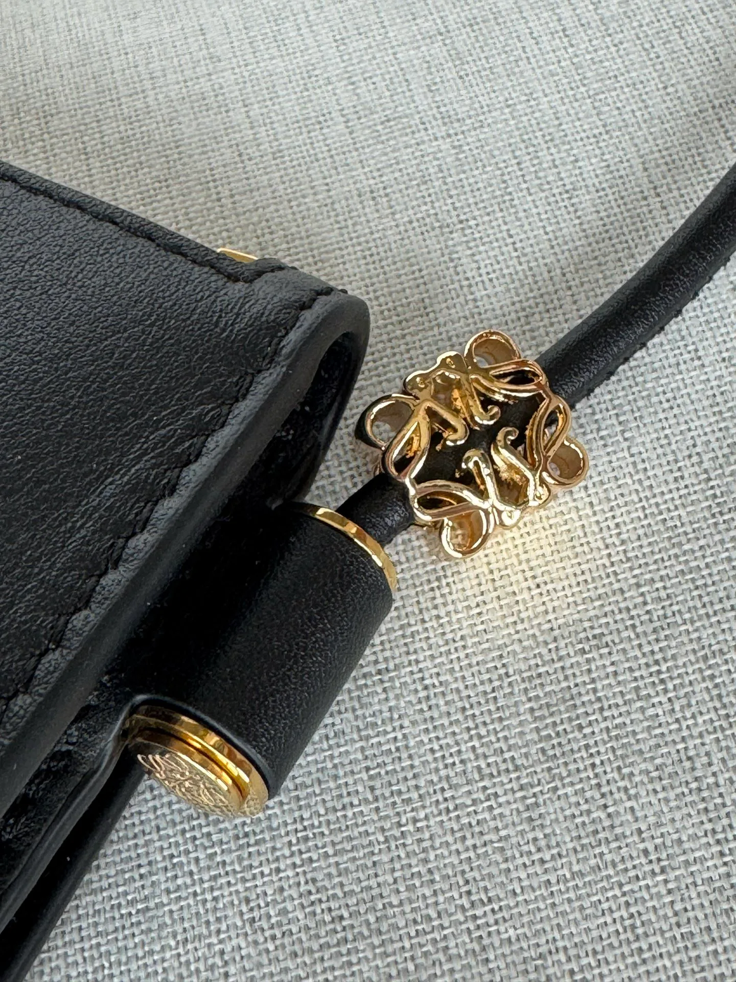 Классические Сумки Женские Loewe 17551014