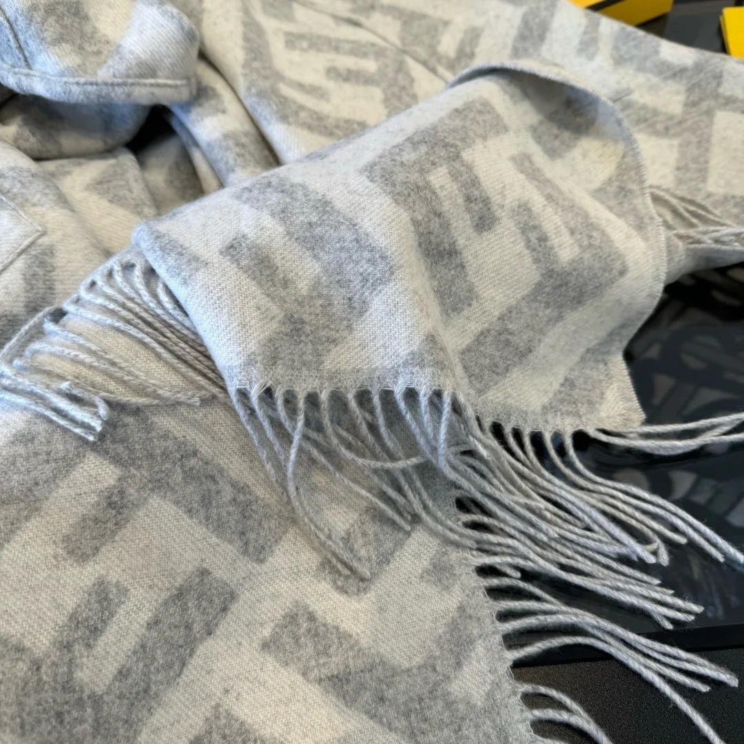 Пальто Женские Fendi 18627253