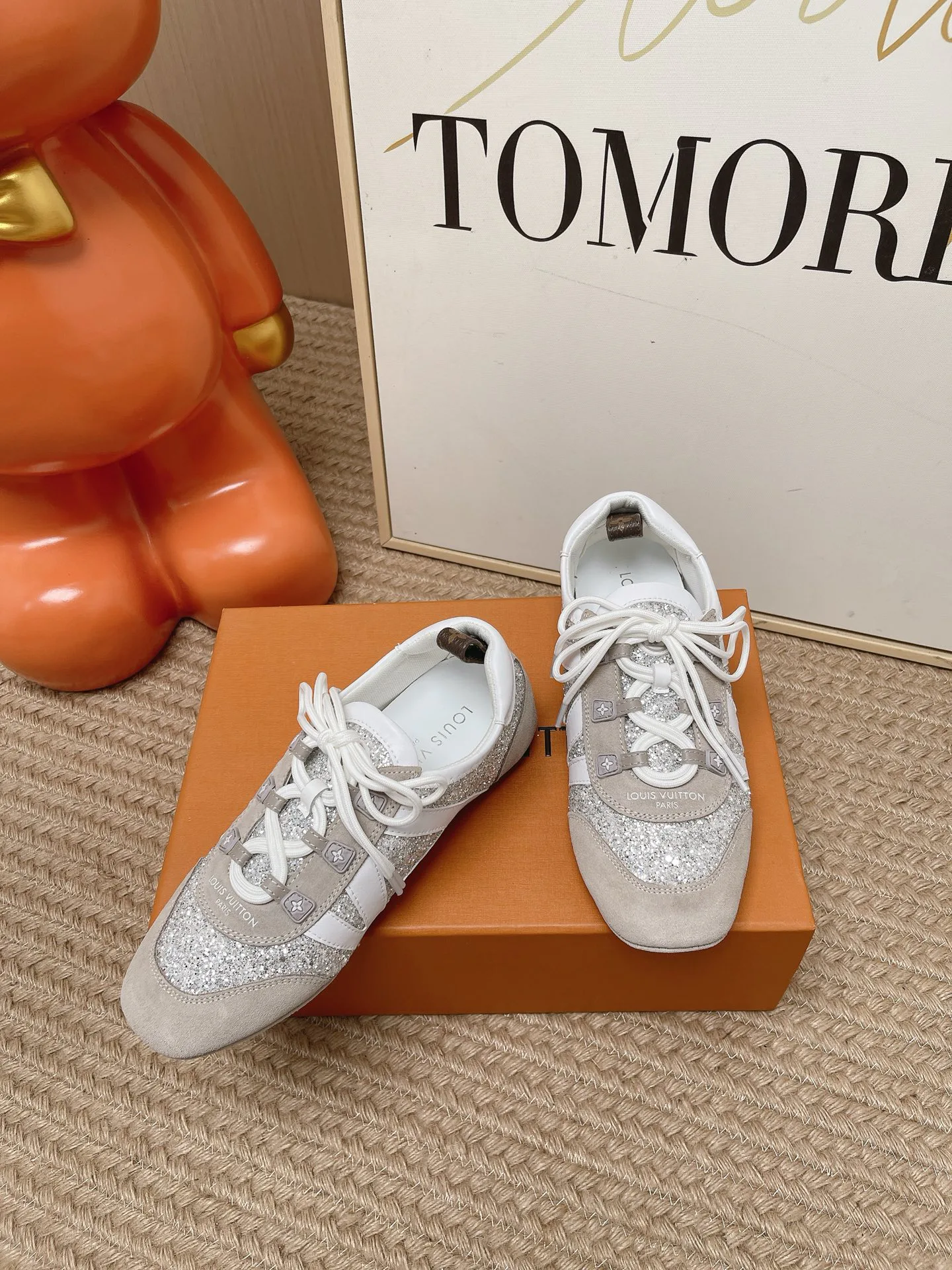 Кроссовки Женские Louis Vuitton 17571642