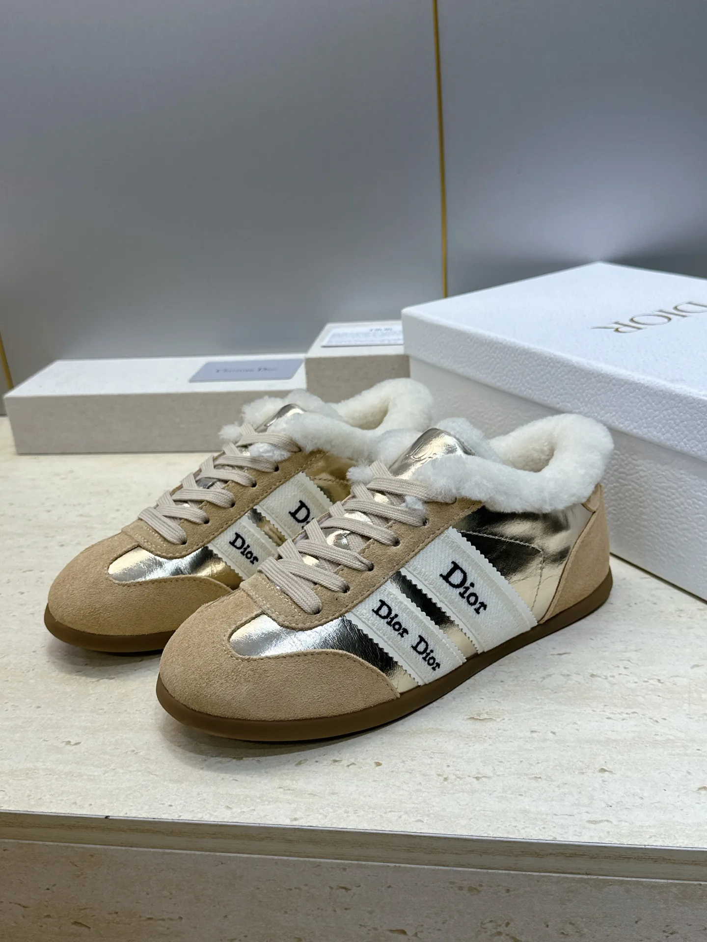 Кроссовки Женские Christian Dior 18247828