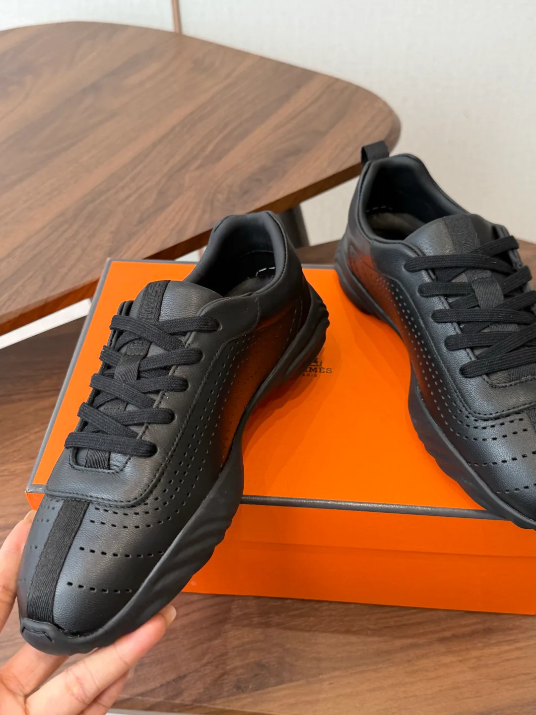 Кроссовки Женские Hermes 17128303