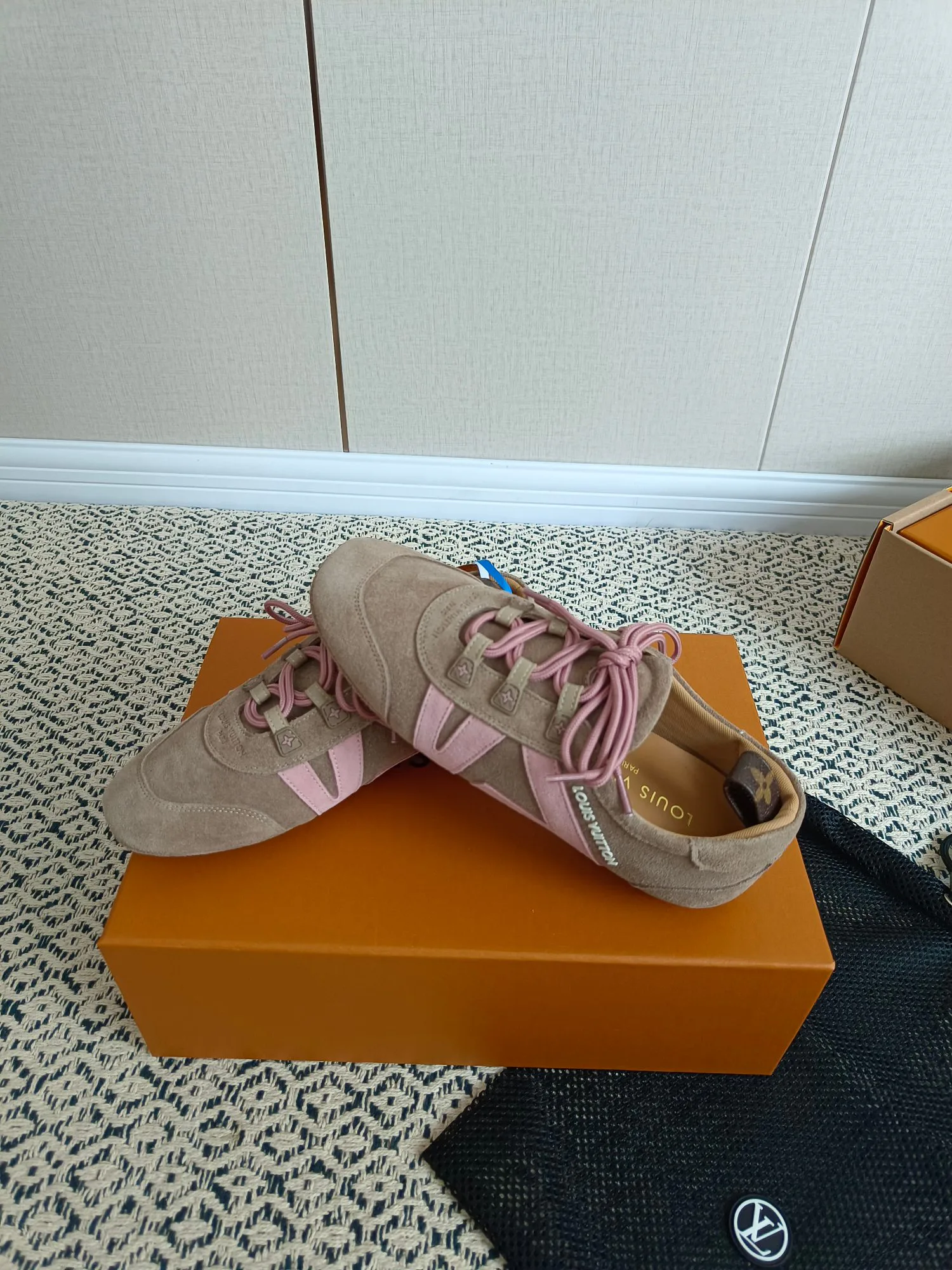 Кроссовки Женские Louis Vuitton 188376