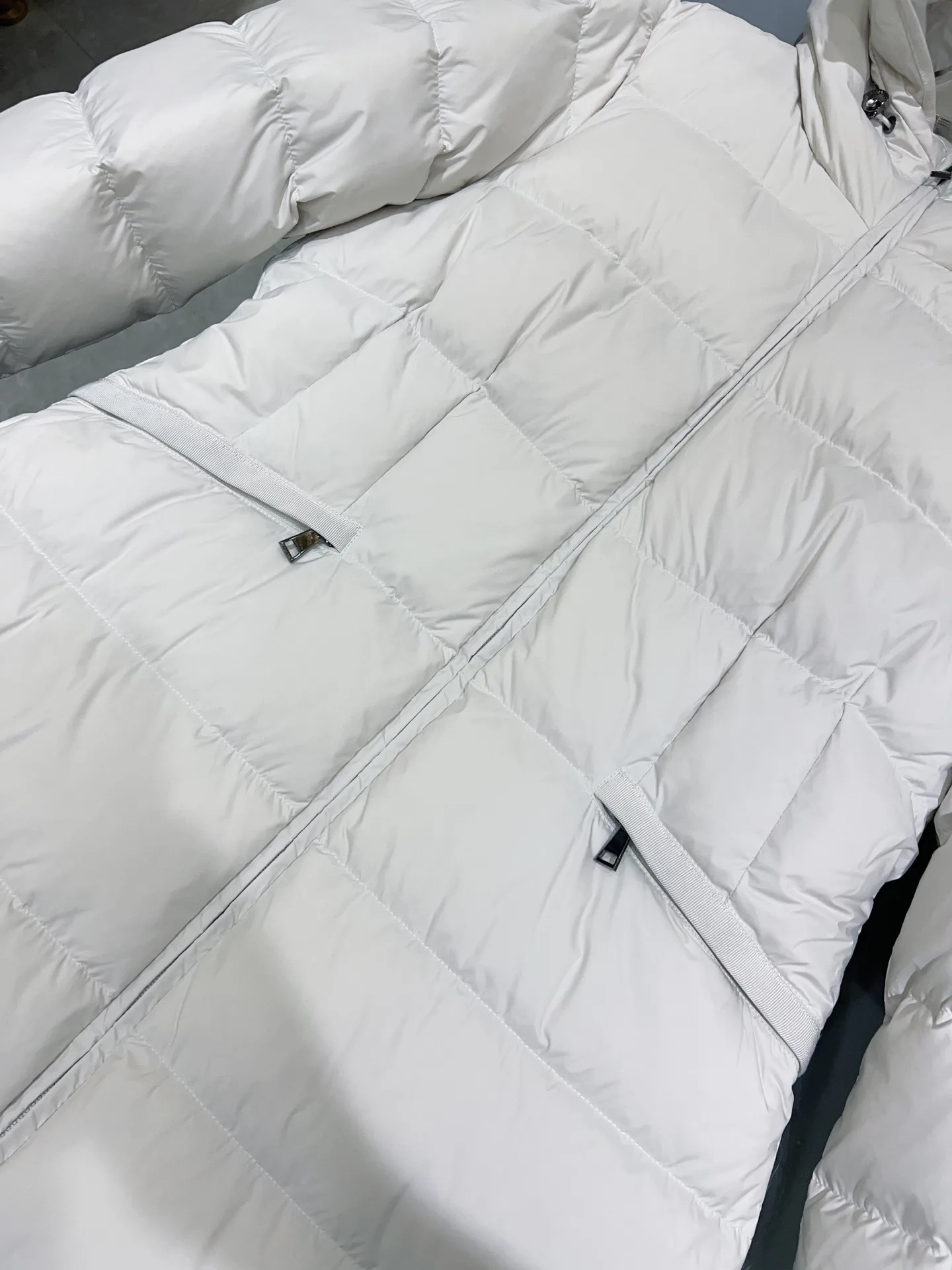 Куртки И Пуховики Женские Moncler 18368432