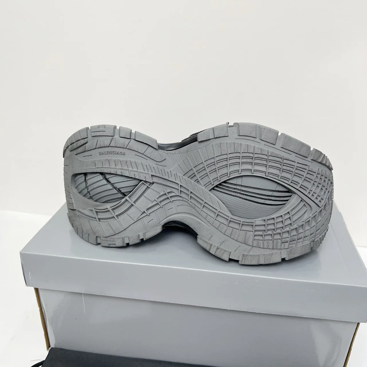 Кроссовки Женские Balenciaga 6428099