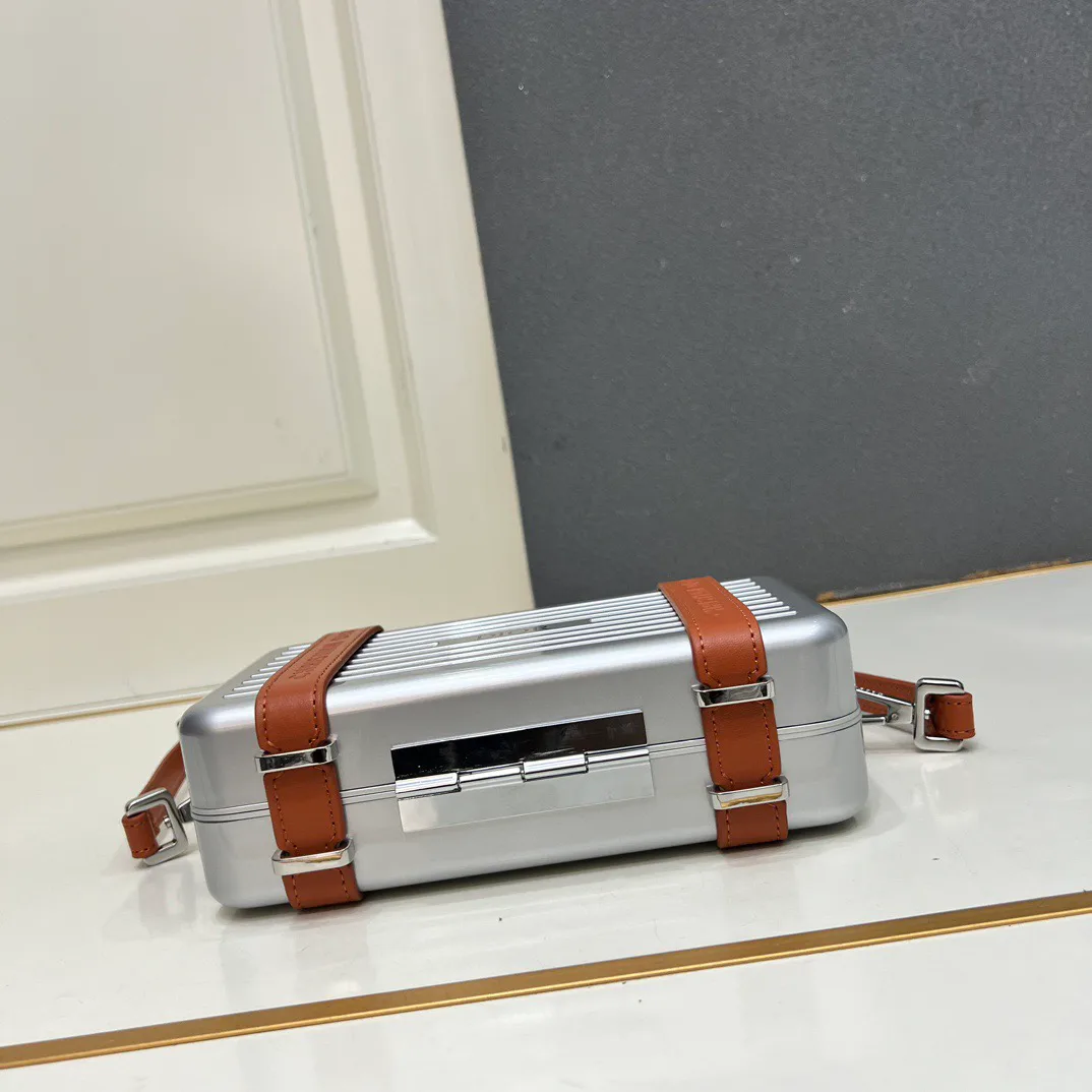 Клатчи Женские Christian Dior 11185367