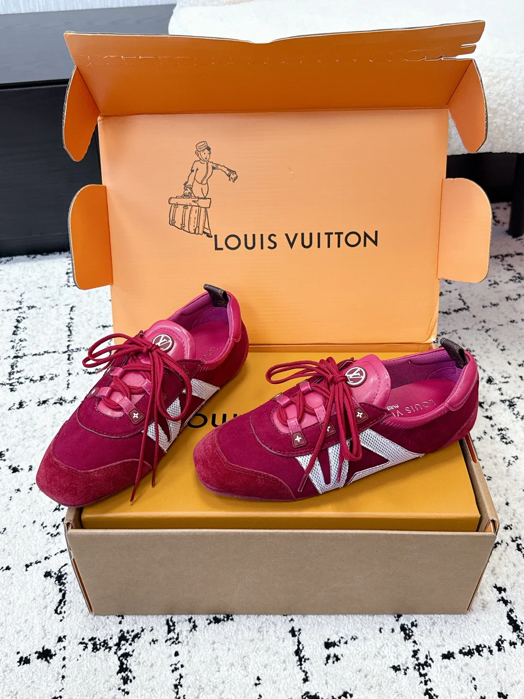 Кроссовки Женские Louis Vuitton 2471112