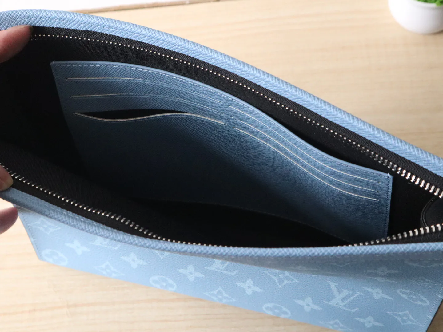 Клатчи Женские Louis Vuitton 599498