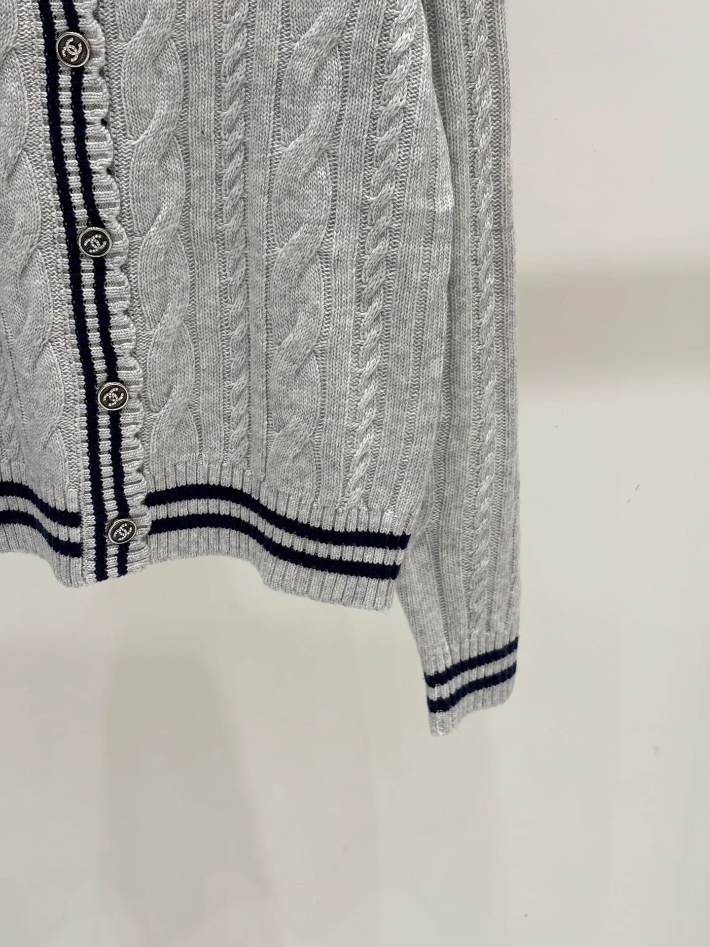 Джемперы И Свитеры Женские Chanel 18509722
