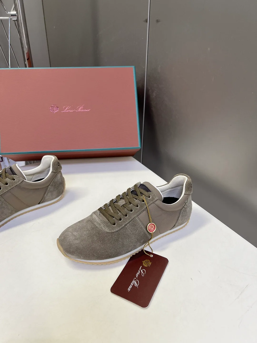 Кроссовки Женские Loro Piana 17449338