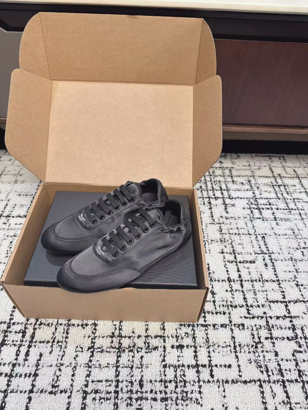 Кроссовки Женские Prada 786358