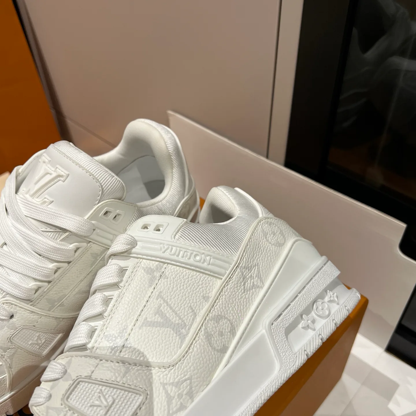 Кроссовки Женские Louis Vuitton 357892