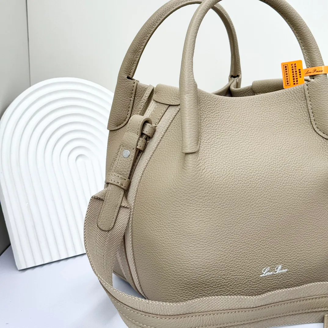 Классические Сумки Женские Loro Piana 11472604