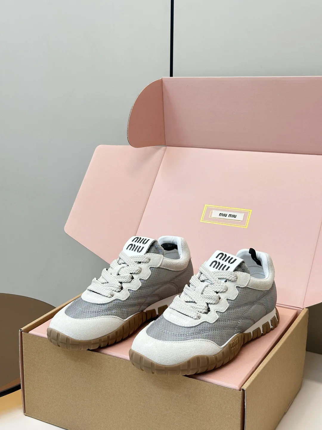 Кроссовки Женские Miu Miu 19032048