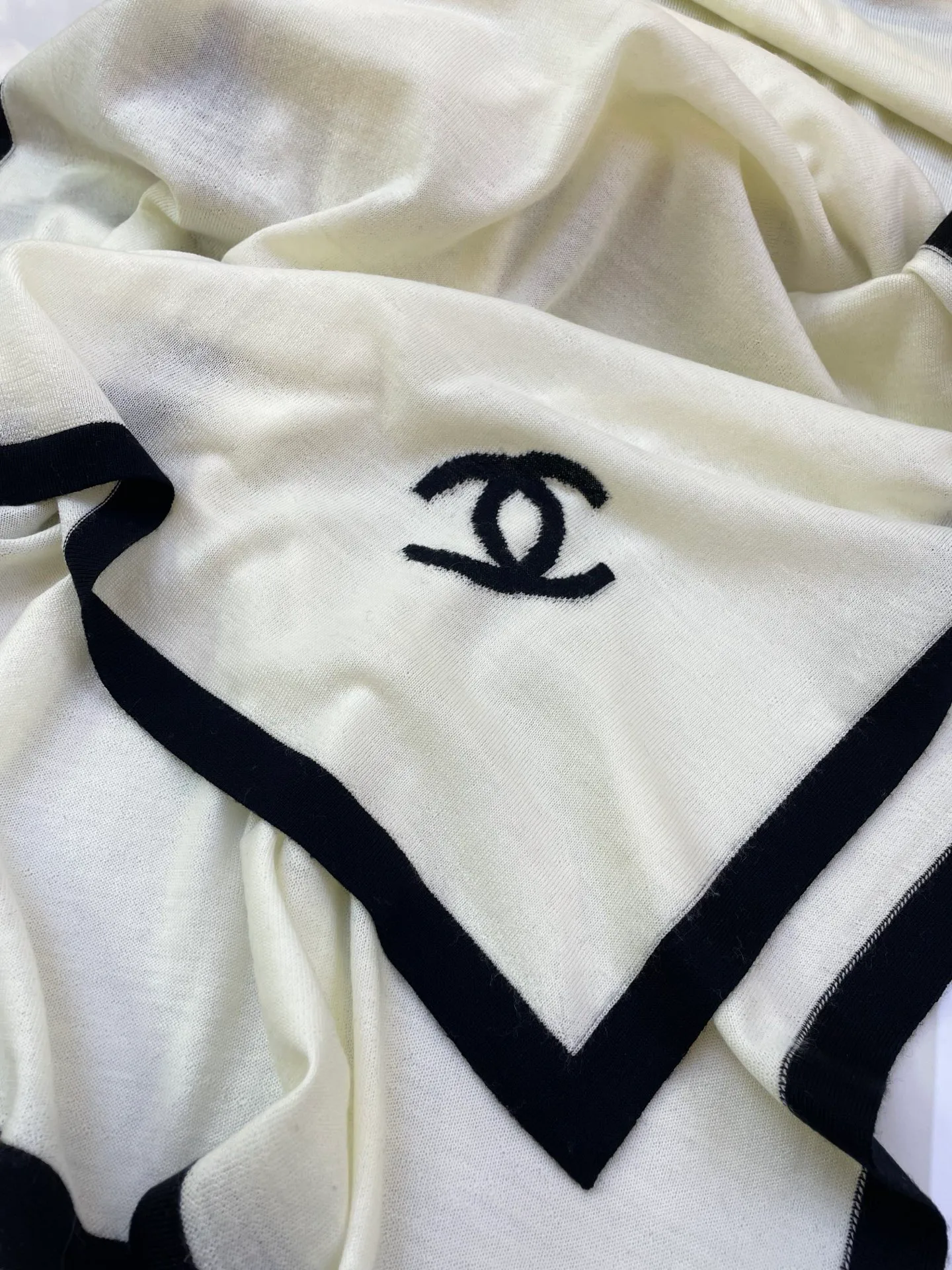 Шарфы Chanel 266564