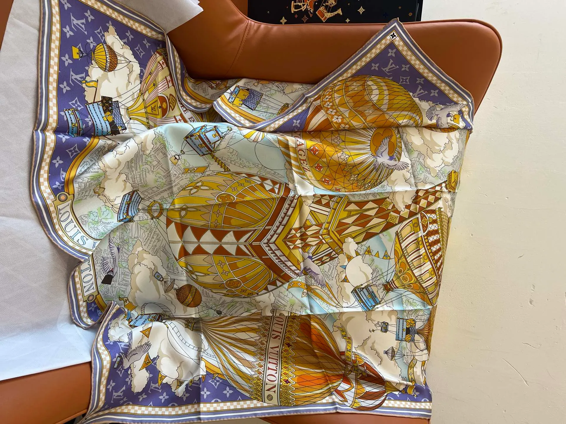 Платки Louis Vuitton 185648