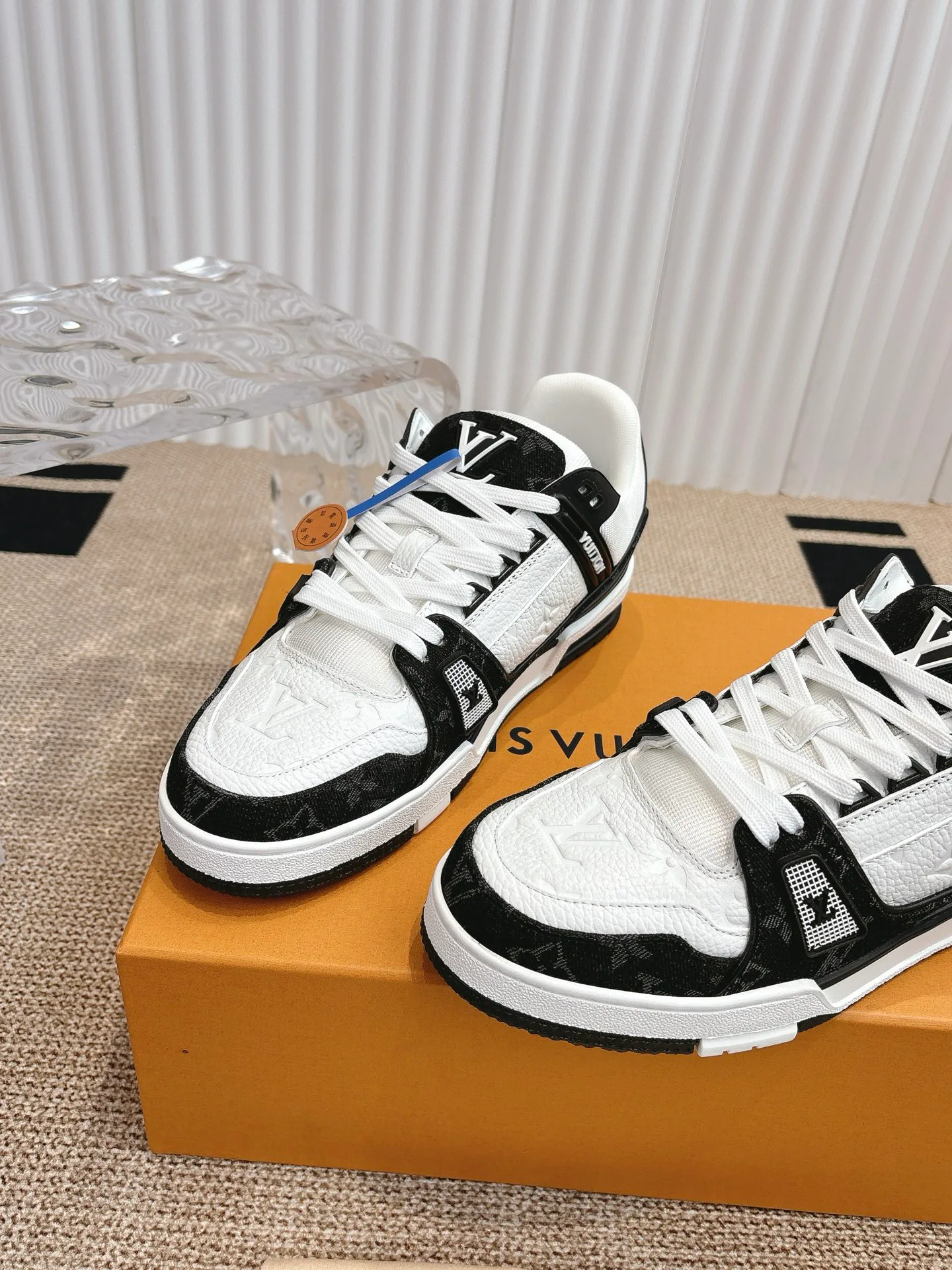 Кроссовки Женские Louis Vuitton 5940533