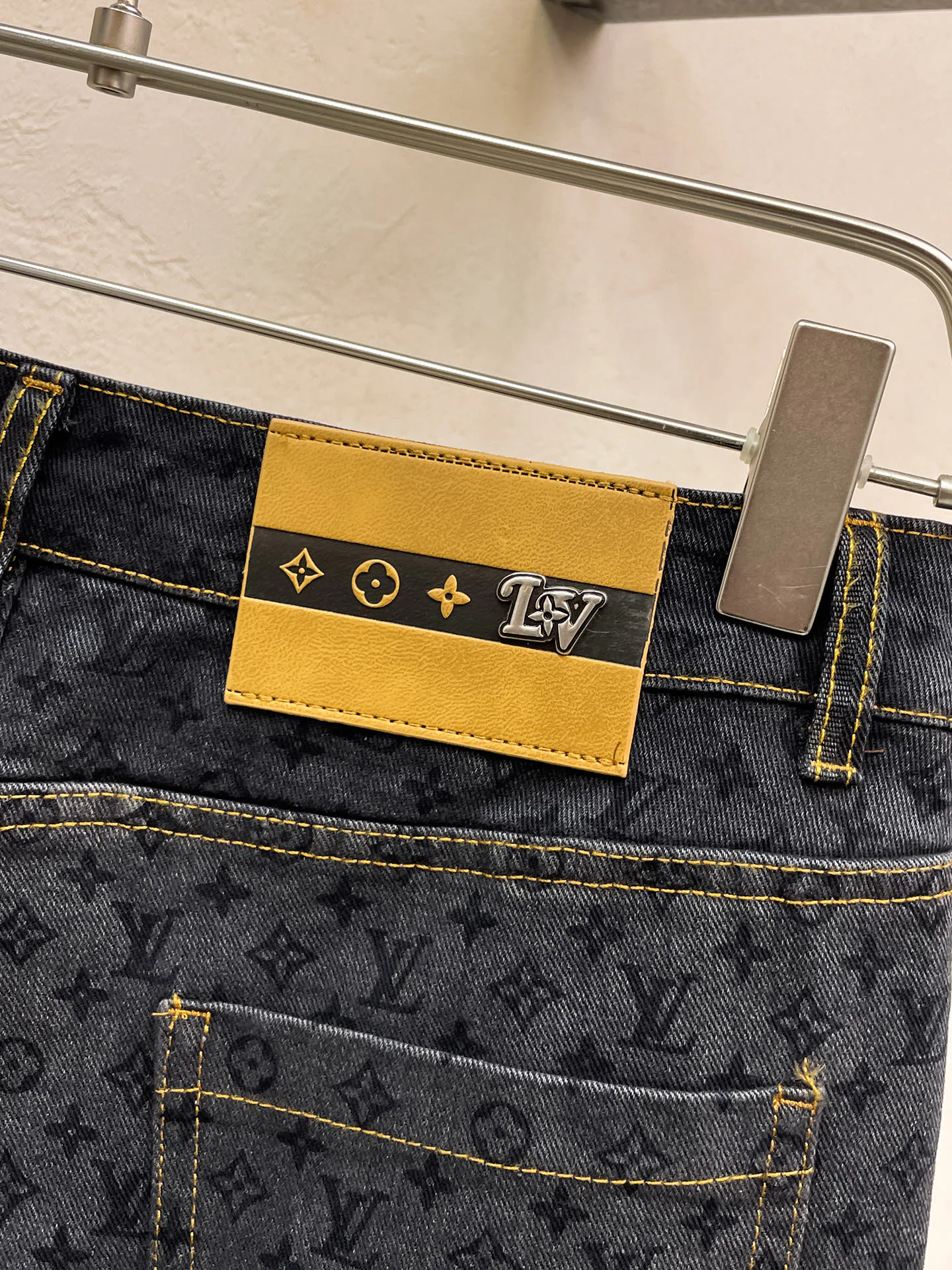 Джинсы Мужские Louis Vuitton 18345653