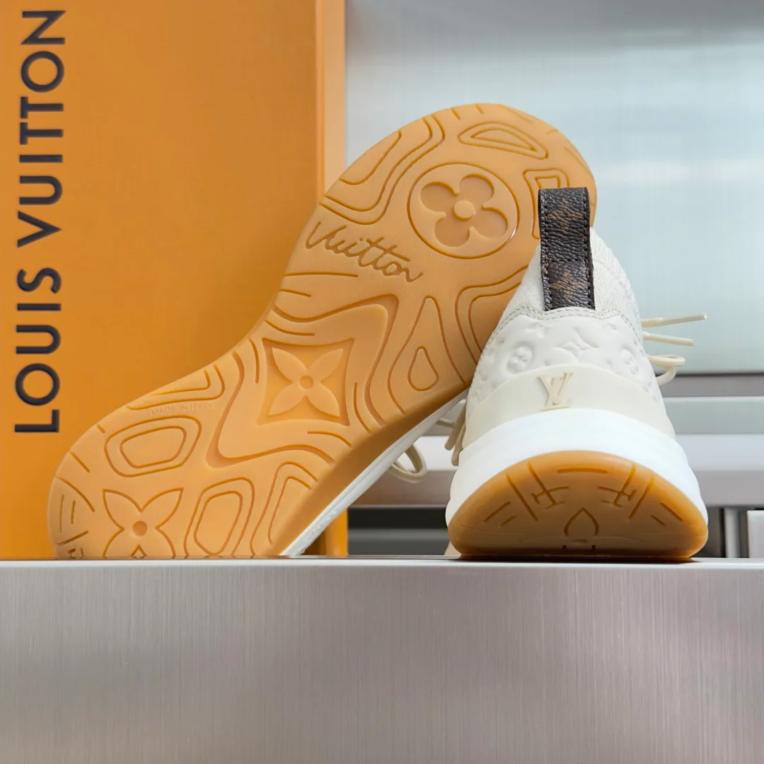 Кроссовки Женские Louis Vuitton 17950526