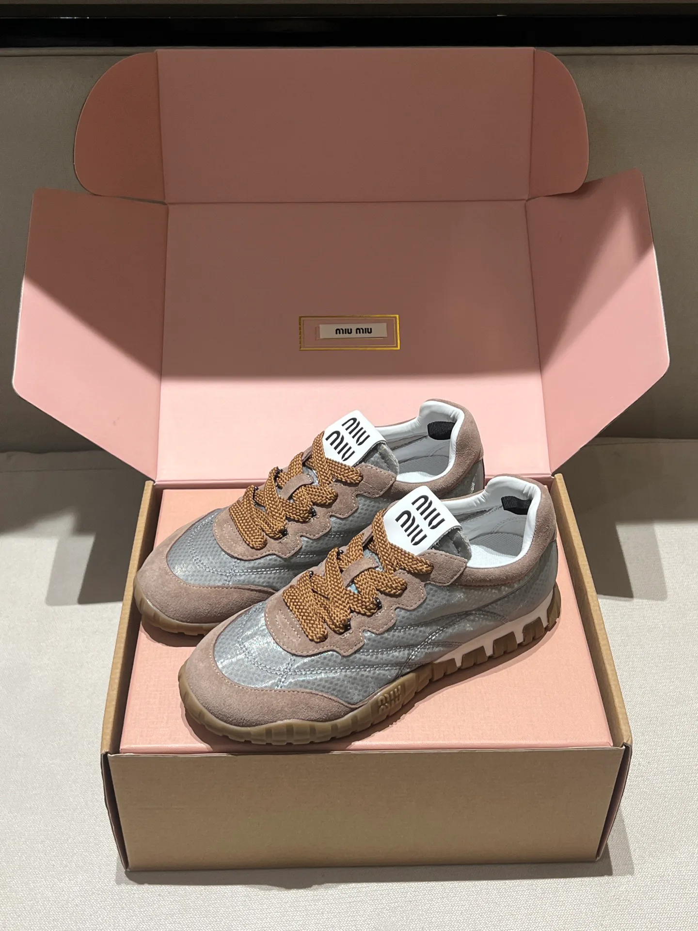 Кроссовки Женские Miu Miu 18020564