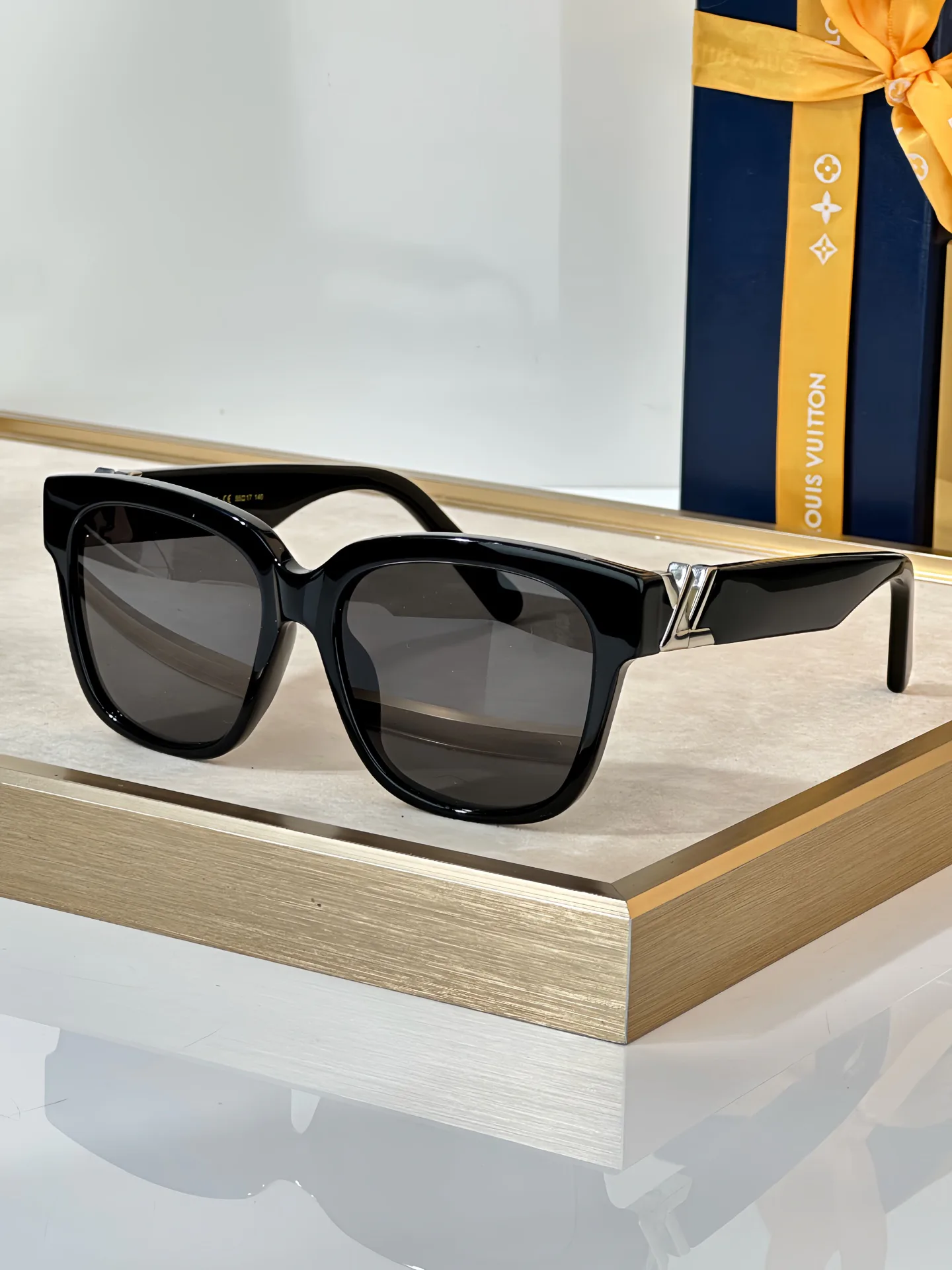 Очки Louis Vuitton 378776