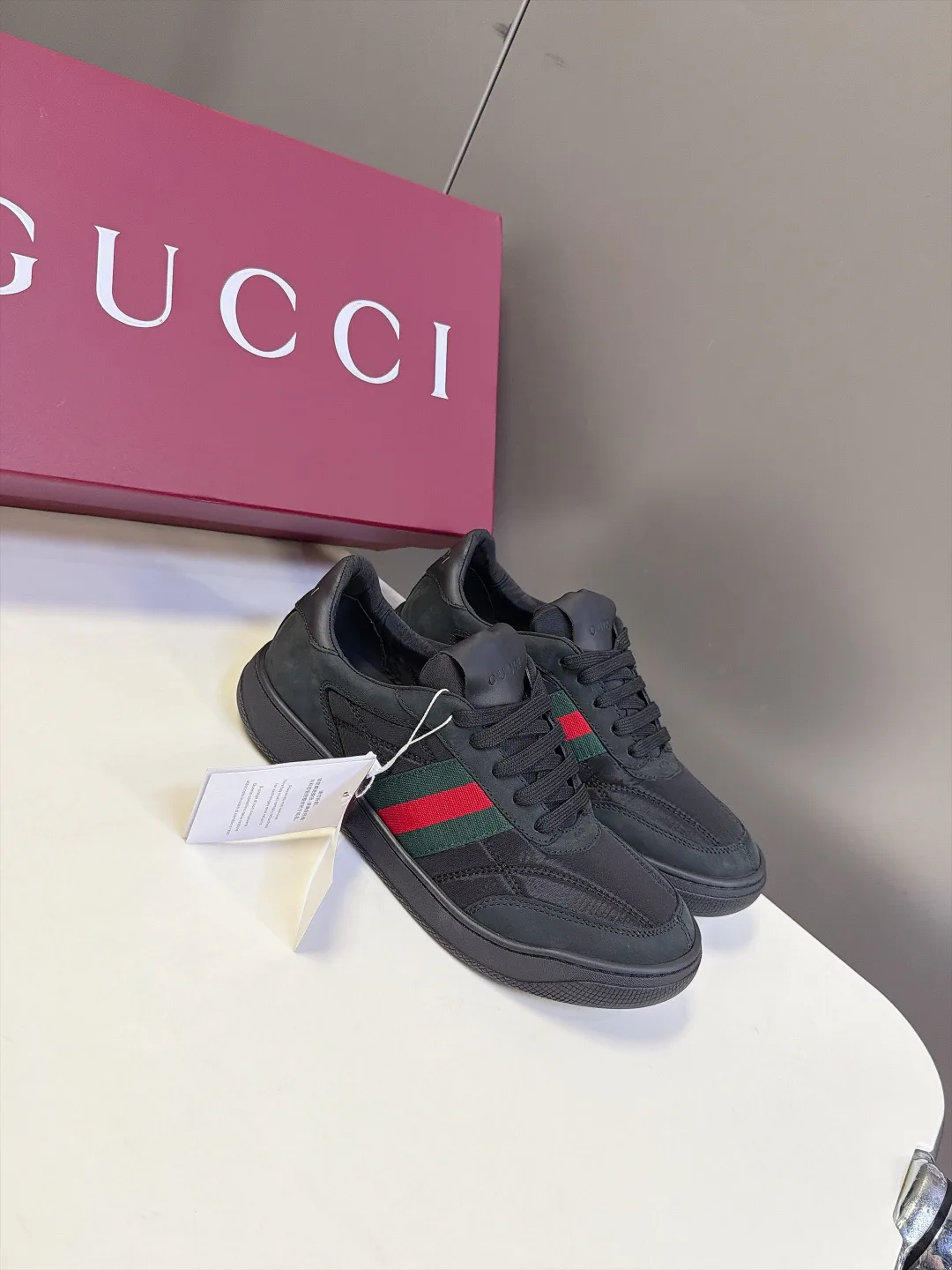 Кроссовки Женские Gucci 18005186