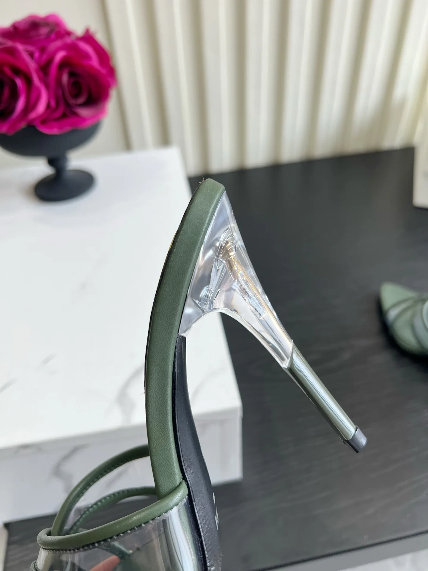 Босоножки Женские Saint Laurent 18614251