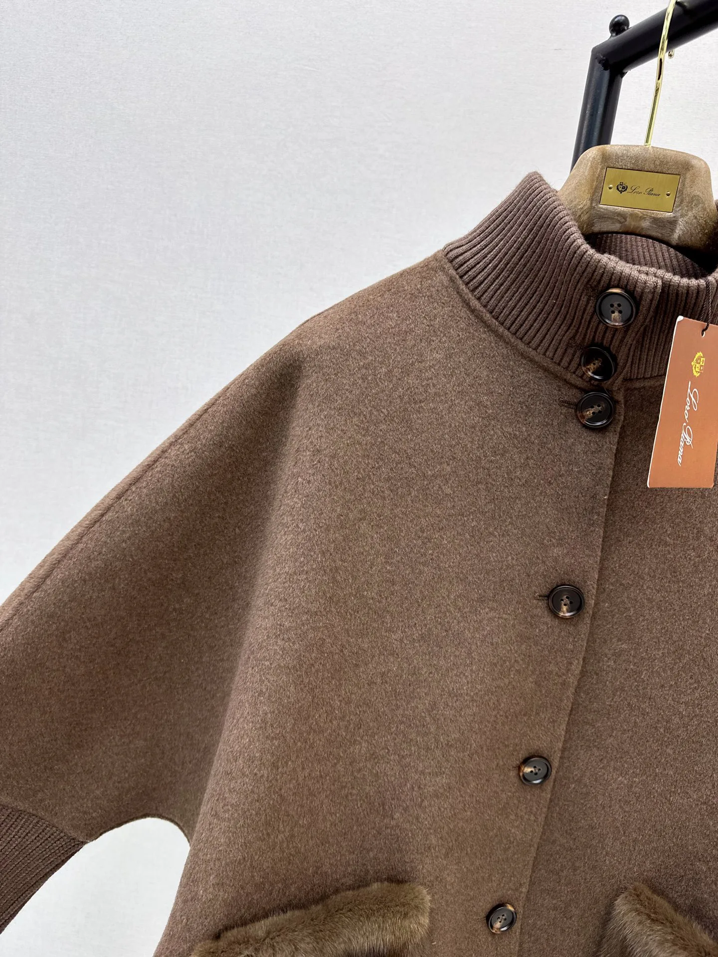 Пальто Женские Loro Piana 18407928