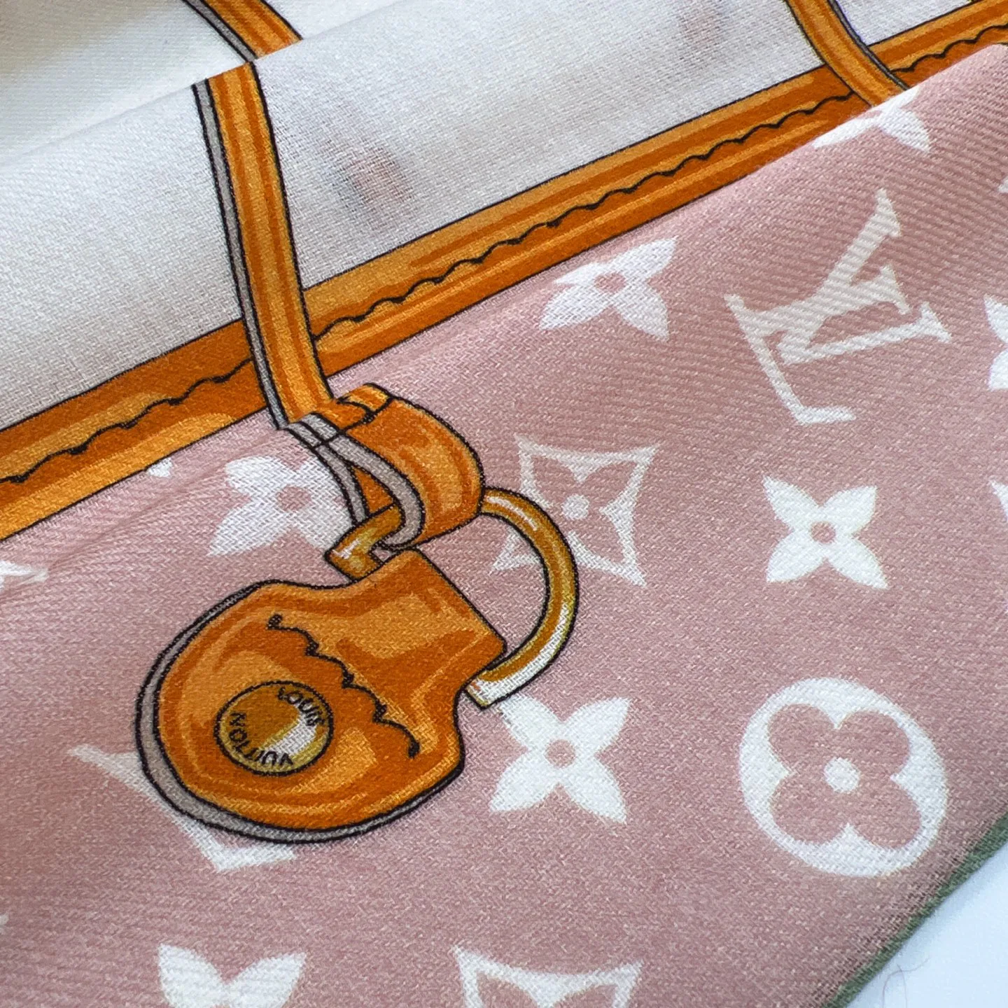 Шарфы Louis Vuitton 589962