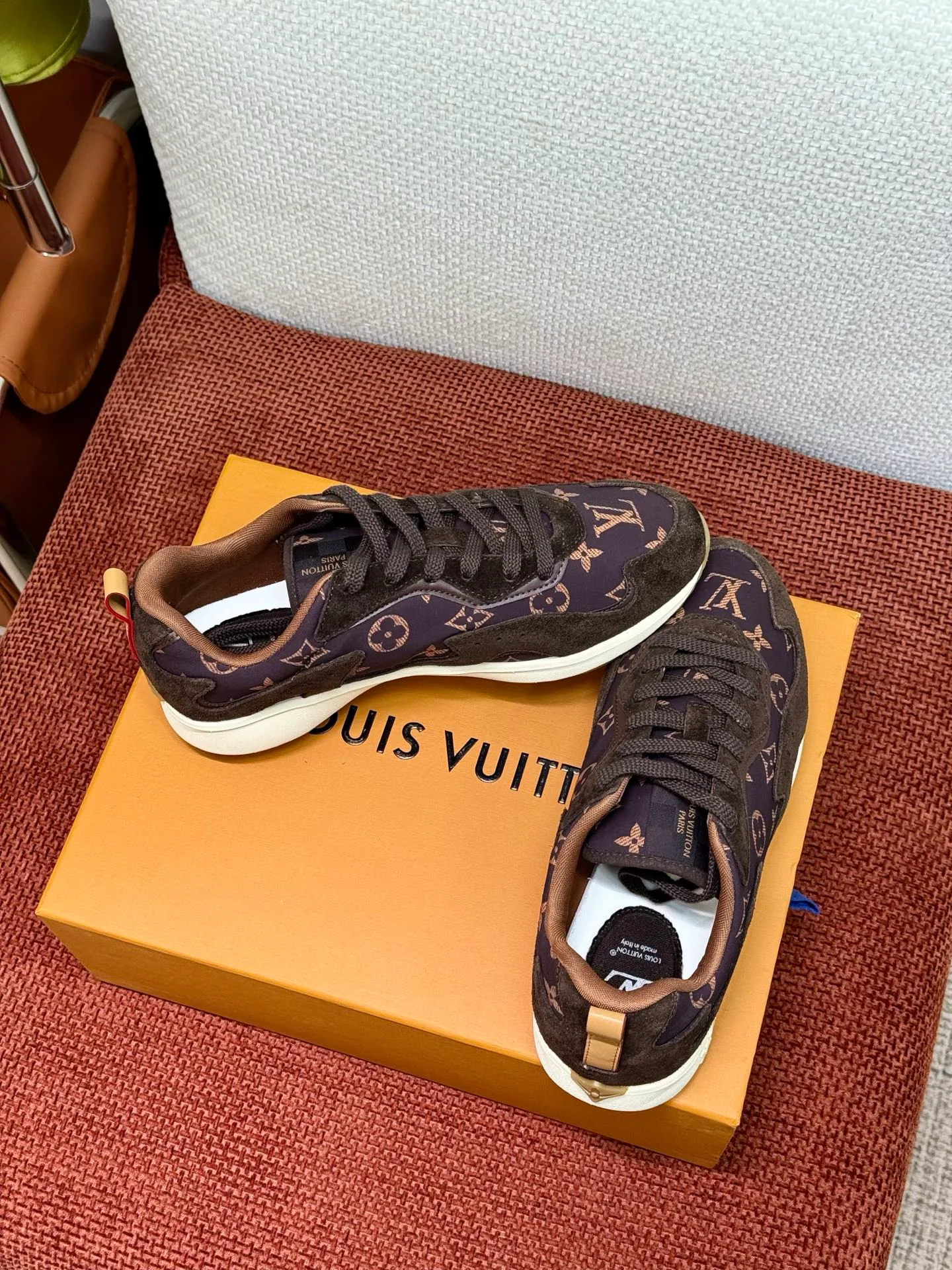 Кроссовки Мужские Louis Vuitton 19105786