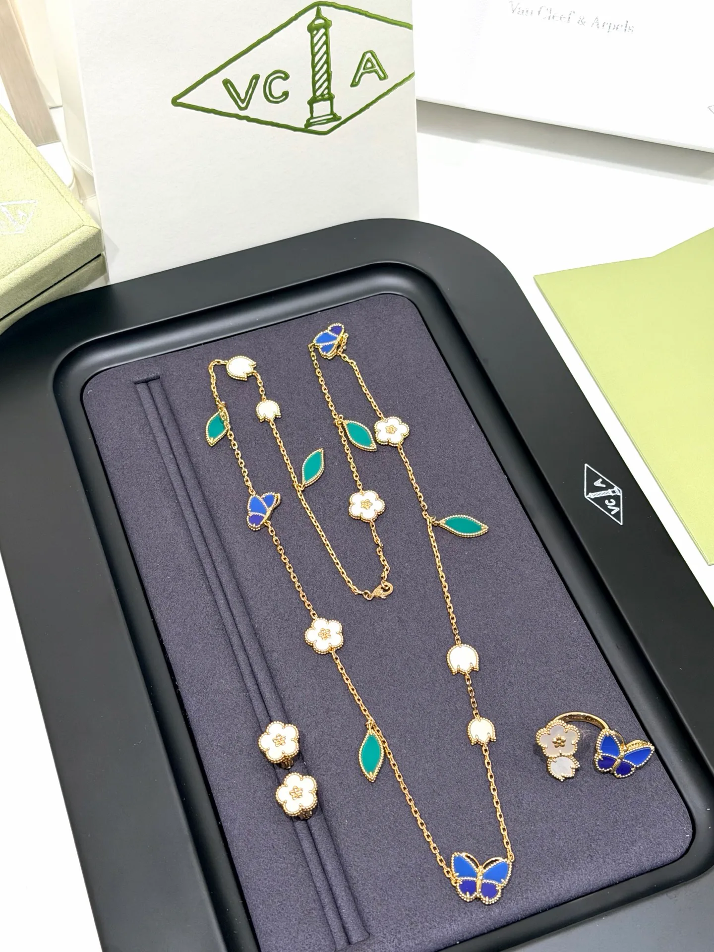 Бижутерия Van Cleef & Arpels 17858100