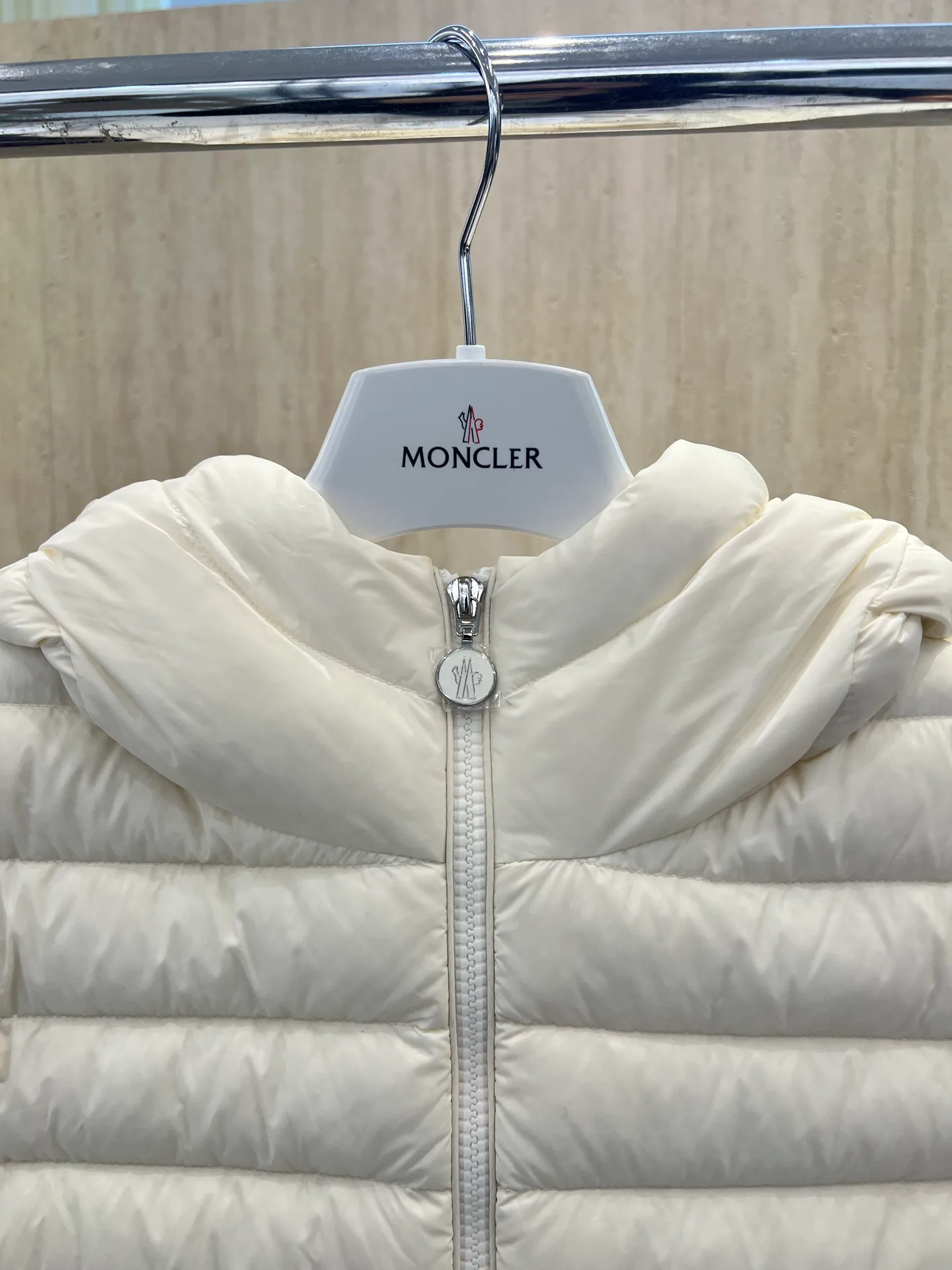 Куртки И Пуховики Женские Moncler 18723426