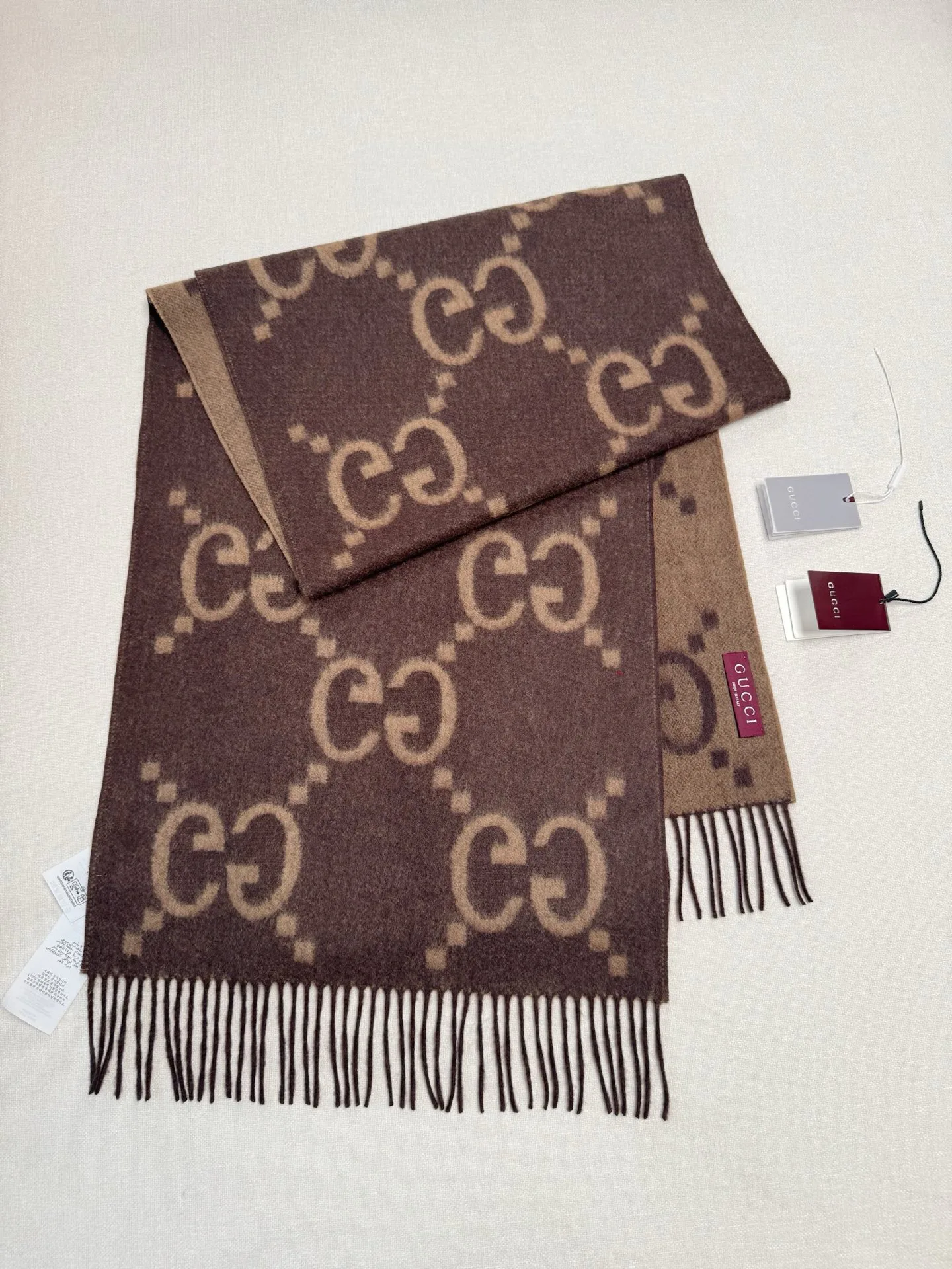 Шарфы Gucci 17945384