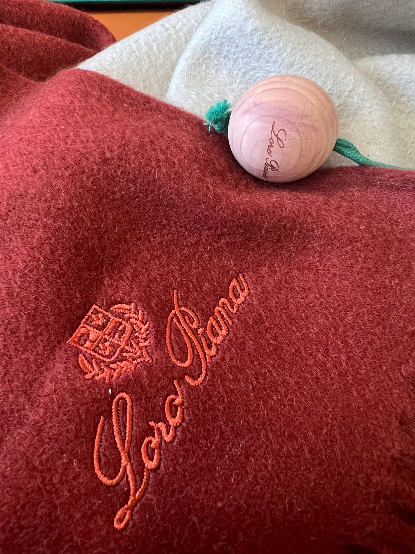 Шарфы Loro Piana 1619