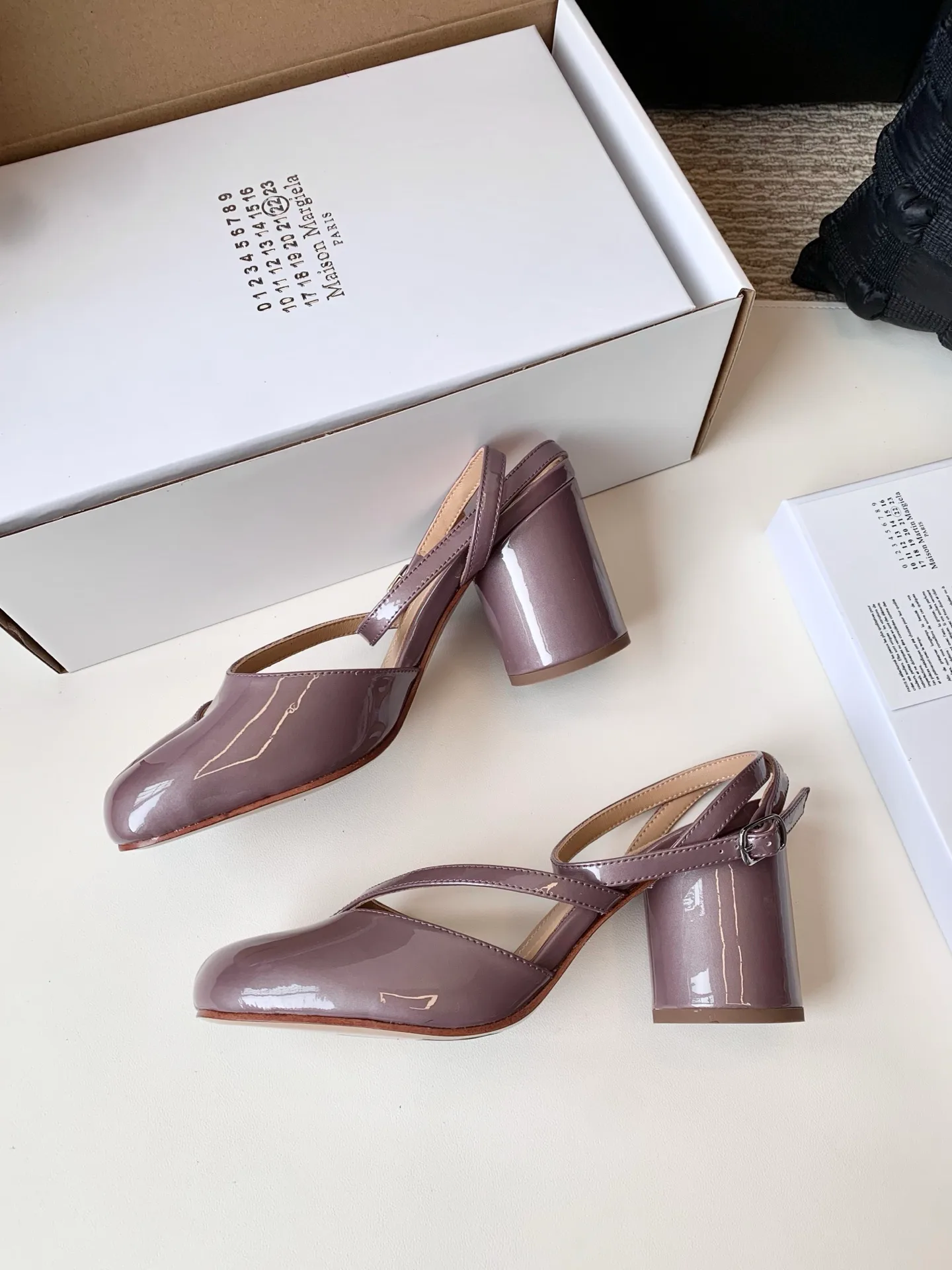 Босоножки Женские Maison Margiela 17628623