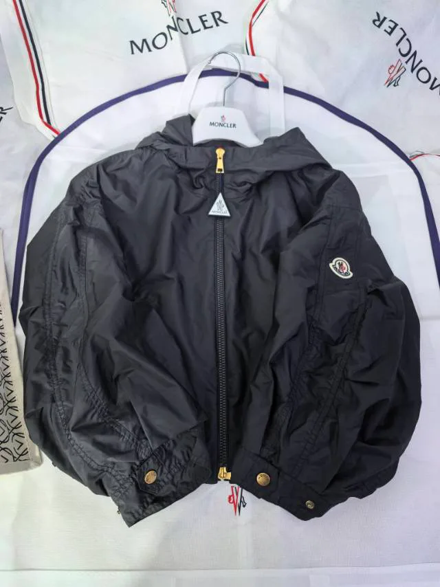 Куртки Женские Moncler Куртки Женские Moncler